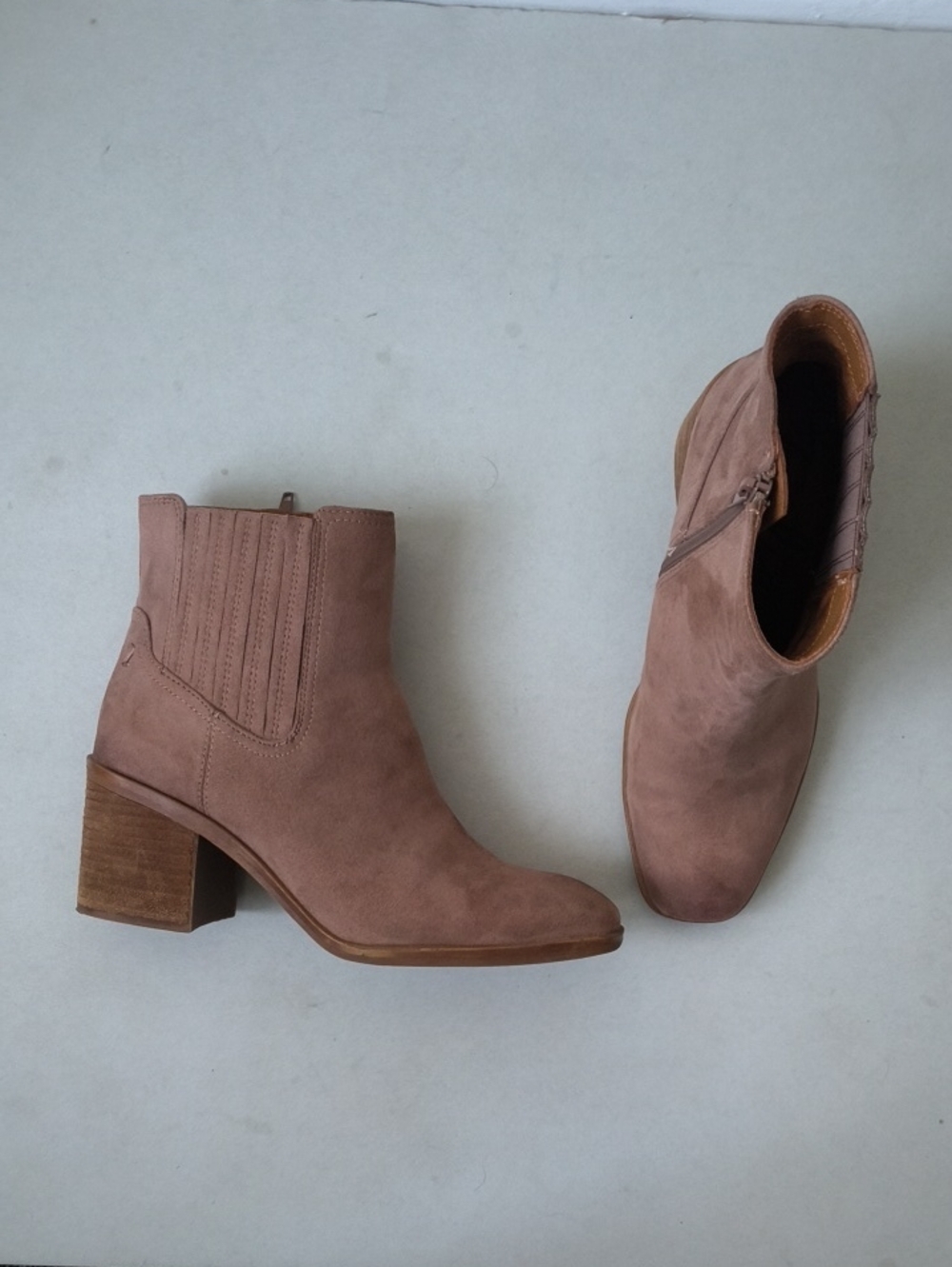 Zodiac Blush Pink Suede Square Toe Ankle Boots Block Heel Sz 8